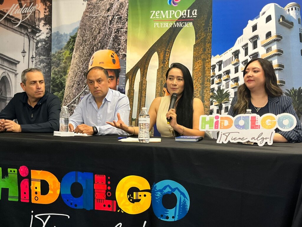 Representantes de Ruta 51 Xtrem y autoridades turísticas de Hidalgo durante la presentación oficial del proyecto de turismo de aventura que será inaugurado en Actopan.