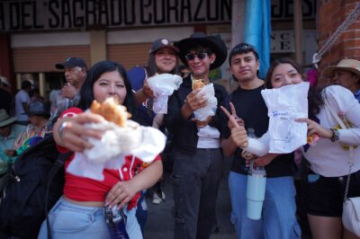 Bajo el sol y en filas interminables: así se vivió la entrega de 50 mil tortas en Villa de Tezontepec