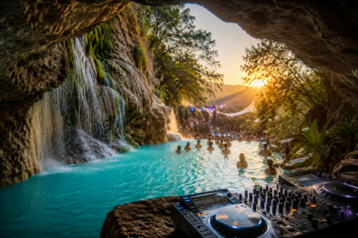 El río turquesa de Tolantongo será escenario de una exclusiva noche de música electrónica
